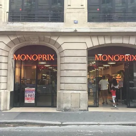 La Boetie Paris